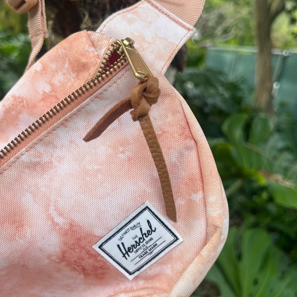 Tie-Dye Pink Belt Bag / Fanny Pack - Picture 3 of 4